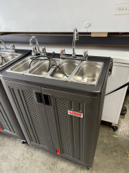 Portable sink