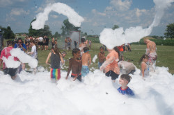 DSC03706 1765227858 Foam party